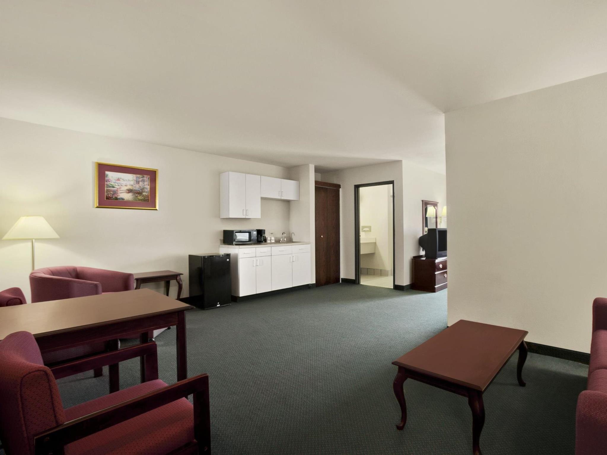 Days Inn & Suites By Wyndham Romeoville Eksteriør bilde