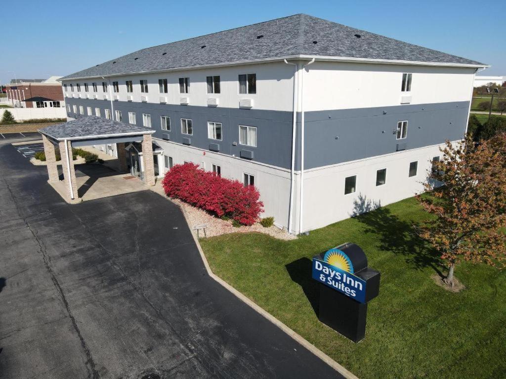 Days Inn & Suites By Wyndham Romeoville Eksteriør bilde