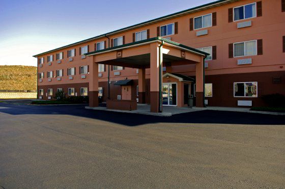 Days Inn & Suites By Wyndham Romeoville Eksteriør bilde